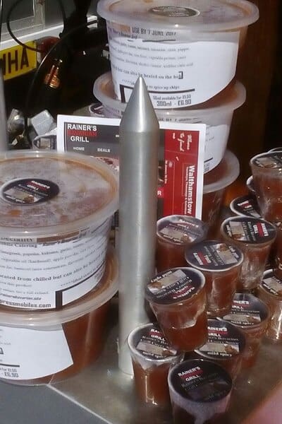 die hausgemachte Currysauce (Archiv-Foto)