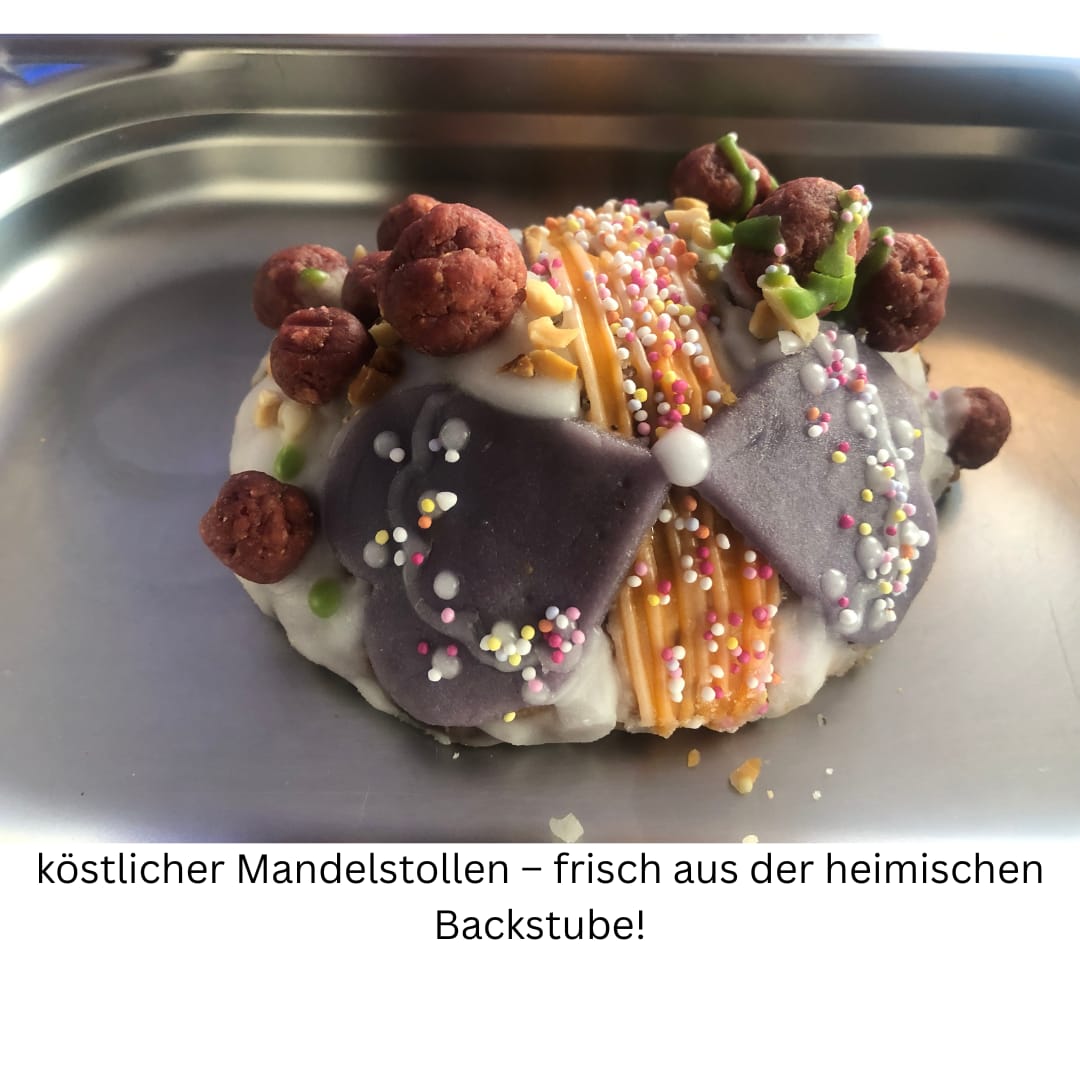 Mandel- oder Wallnuss-Stollen (Foto einer Beispiel-Produktion)